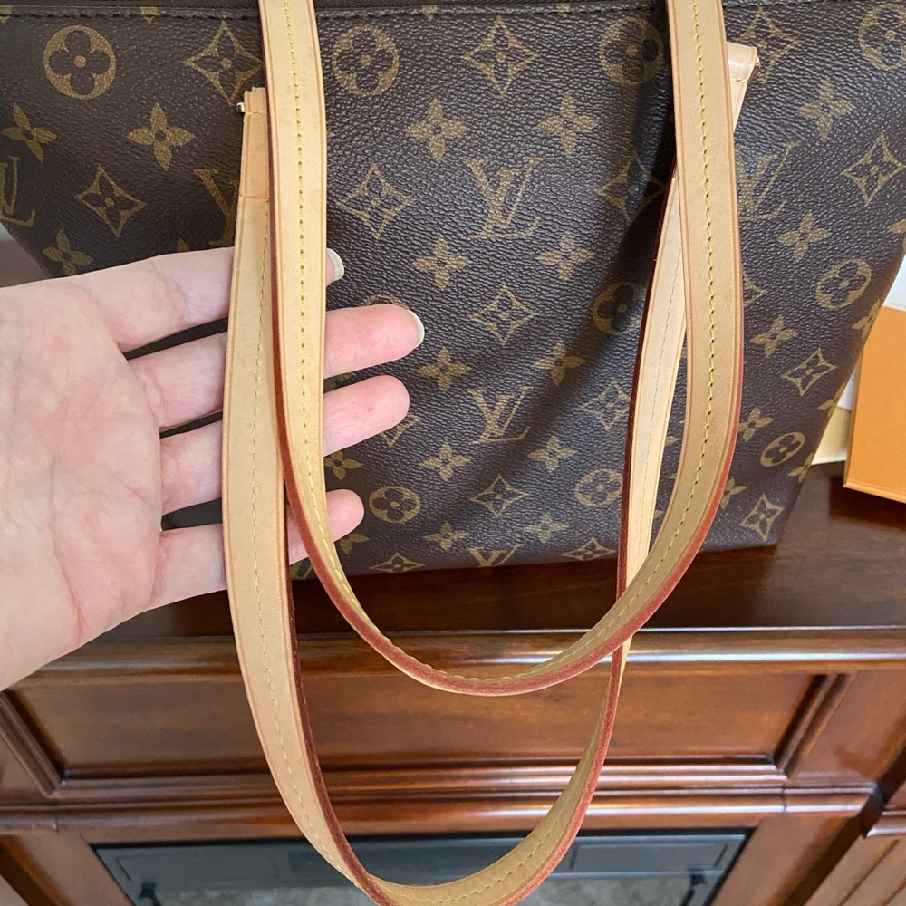 ❤️SOLD❤️Authentic Louis Vuitton Iena PM - Picture 12 of 14